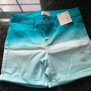 So blue ombré mid shorts